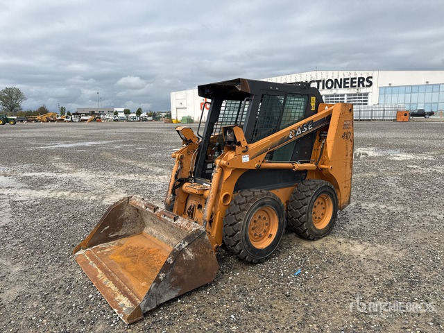 2005 Case 410 High Flow Skid Steer Loader - Mini utovarivač: slika  2005 Case 410 High Flow Skid Steer Loader - Mini utovarivač 2005 Case 410 High Flow Skid Steer Loader - Mini utovarivač: slika  2005 Case 410 High Flow Skid Steer Loader - Mini utovarivač