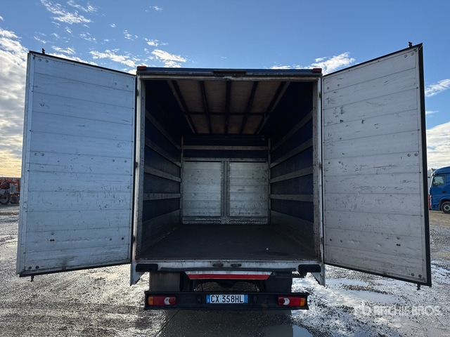 2005 Renault Mascott 160.65 4x2 Curtain Side Truck - Kamion s ceradom: slika 2005 Renault Mascott 160.65 4x2 Curtain Side Truck - Kamion s ceradom 2005 Renault Mascott 160.65 4x2 Curtain Side Truck - Kamion s ceradom: slika 2005 Renault Mascott 160.65 4x2 Curtain Side Truck - Kamion s ceradom