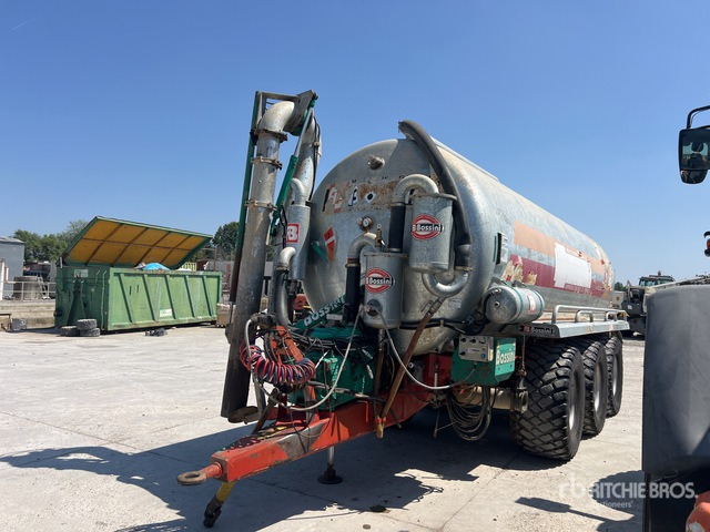 2006 Bossini B260H 20260 L Tri/A Tanker Trailer - Prikolica cisterna: slika 2006 Bossini B260H 20260 L Tri/A Tanker Trailer - Prikolica cisterna 2006 Bossini B260H 20260 L Tri/A Tanker Trailer - Prikolica cisterna: slika 2006 Bossini B260H 20260 L Tri/A Tanker Trailer - Prikolica cisterna