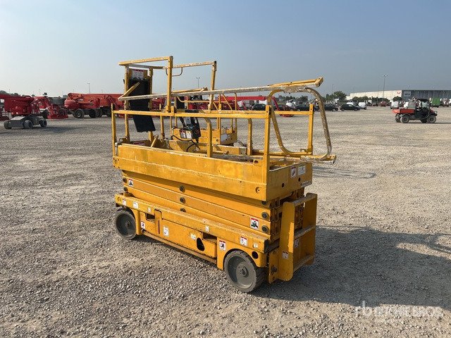 2006 Haulotte Compact 10N Electric (Inoperable) Scissor Lift - Škarasta podizna platforma: slika 2006 Haulotte Compact 10N Electric (Inoperable) Scissor Lift - Škarasta podizna platforma 2006 Haulotte Compact 10N Electric (Inoperable) Scissor Lift - Škarasta podizna platforma: slika 2006 Haulotte Compact 10N Electric (Inoperable) Scissor Lift - Škarasta podizna platforma
