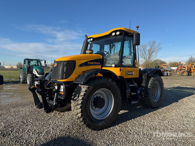 2006 JCB FASTRAC 3220 4WD Tractor - Traktor: slika 2006 JCB FASTRAC 3220 4WD Tractor - Traktor 2006 JCB FASTRAC 3220 4WD Tractor - Traktor: slika 2006 JCB FASTRAC 3220 4WD Tractor - Traktor
