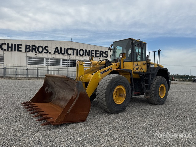 2010 Komatsu WA380 6 Pala gommata - Utovarivač na kotačima: slika 2010 Komatsu WA380 6 Pala gommata - Utovarivač na kotačima 2010 Komatsu WA380 6 Pala gommata - Utovarivač na kotačima: slika 2010 Komatsu WA380 6 Pala gommata - Utovarivač na kotačima