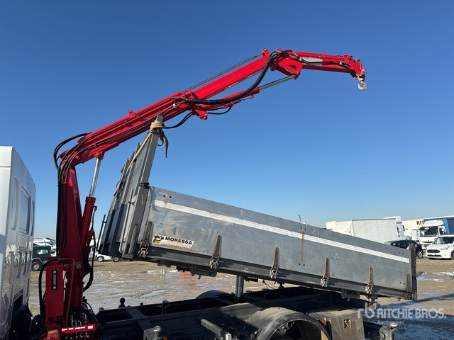 2010 Renault Midlum 220.08 1981 C.O.M.A. C330B on 4x2 Dump Truck with Crane - Kiper: slika 2010 Renault Midlum 220.08 1981 C.O.M.A. C330B on 4x2 Dump Truck with Crane - Kiper 2010 Renault Midlum 220.08 1981 C.O.M.A. C330B on 4x2 Dump Truck with Crane - Kiper: slika 2010 Renault Midlum 220.08 1981 C.O.M.A. C330B on 4x2 Dump Truck with Crane - Kiper