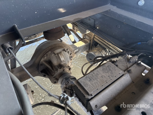 2010 Renault Midlum 220.08 1981 C.O.M.A. C330B on 4x2 Dump Truck with Crane - Kiper: slika 2010 Renault Midlum 220.08 1981 C.O.M.A. C330B on 4x2 Dump Truck with Crane - Kiper 2010 Renault Midlum 220.08 1981 C.O.M.A. C330B on 4x2 Dump Truck with Crane - Kiper: slika 2010 Renault Midlum 220.08 1981 C.O.M.A. C330B on 4x2 Dump Truck with Crane - Kiper