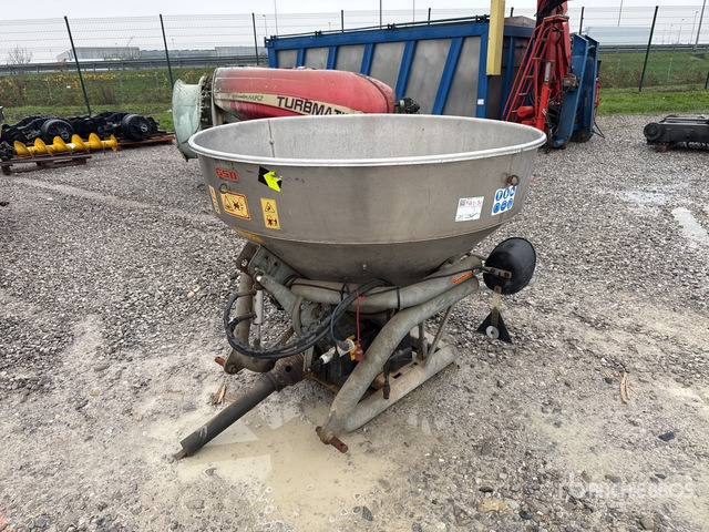 2014 Gamberini MGO 650 Fertilizer Spreader - Rasipač gnojiva: slika 2014 Gamberini MGO 650 Fertilizer Spreader - Rasipač gnojiva 2014 Gamberini MGO 650 Fertilizer Spreader - Rasipač gnojiva: slika 2014 Gamberini MGO 650 Fertilizer Spreader - Rasipač gnojiva