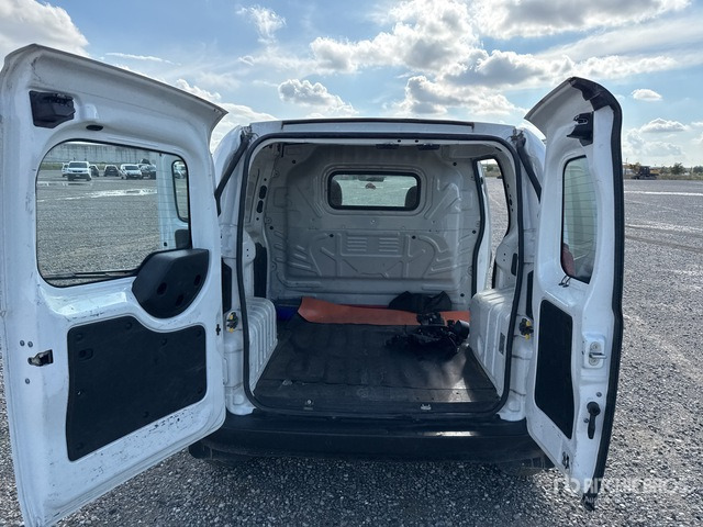 2015 Fiat Fiorino Autocarro furgonato - Mali kombi: slika 2015 Fiat Fiorino Autocarro furgonato - Mali kombi 2015 Fiat Fiorino Autocarro furgonato - Mali kombi: slika 2015 Fiat Fiorino Autocarro furgonato - Mali kombi