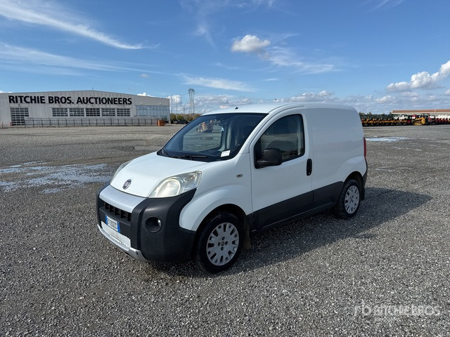 2015 Fiat Fiorino Autocarro furgonato - Mali kombi: slika 2015 Fiat Fiorino Autocarro furgonato - Mali kombi 2015 Fiat Fiorino Autocarro furgonato - Mali kombi: slika 2015 Fiat Fiorino Autocarro furgonato - Mali kombi