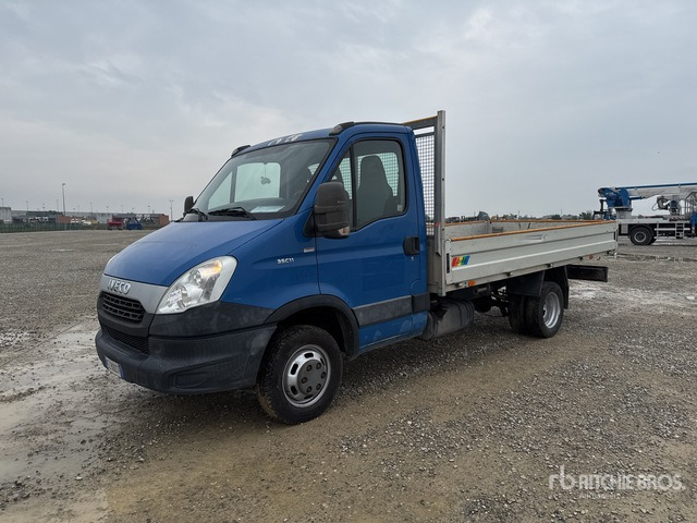 2015 Iveco Daily 35C11 Autocarro cassone fisso - Dostavno vozilo s ravnom platformom: slika 2015 Iveco Daily 35C11 Autocarro cassone fisso - Dostavno vozilo s ravnom platformom 2015 Iveco Daily 35C11 Autocarro cassone fisso - Dostavno vozilo s ravnom platformom: slika 2015 Iveco Daily 35C11 Autocarro cassone fisso - Dostavno vozilo s ravnom platformom