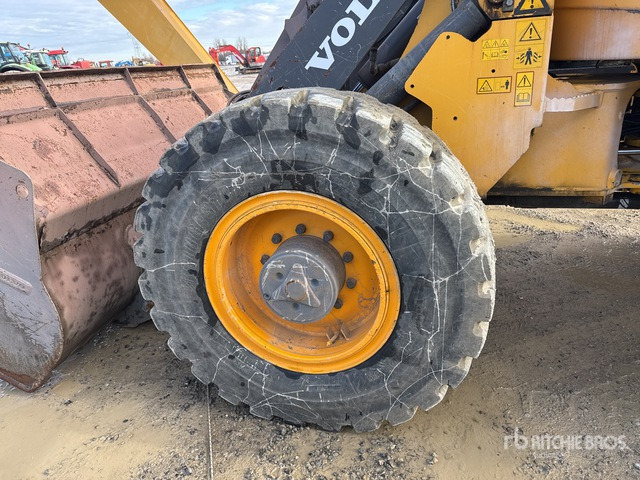 2015 Volvo L45G Wheel Loader - Utovarivač na kotačima: slika 2015 Volvo L45G Wheel Loader - Utovarivač na kotačima 2015 Volvo L45G Wheel Loader - Utovarivač na kotačima: slika 2015 Volvo L45G Wheel Loader - Utovarivač na kotačima
