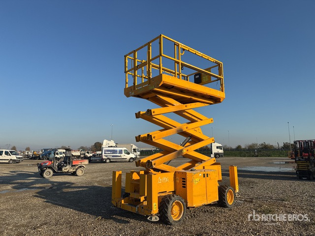 2016 Genie GS-3369RT Diesel Scissor Lift - Škarasta podizna platforma: slika 2016 Genie GS-3369RT Diesel Scissor Lift - Škarasta podizna platforma 2016 Genie GS-3369RT Diesel Scissor Lift - Škarasta podizna platforma: slika 2016 Genie GS-3369RT Diesel Scissor Lift - Škarasta podizna platforma