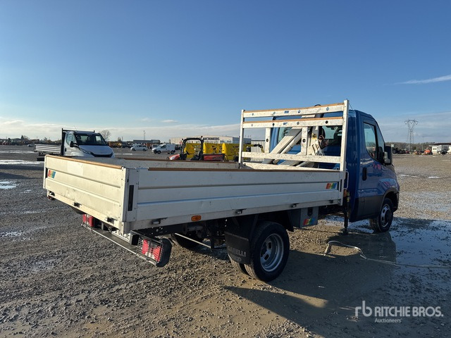 2016 Iveco 35C11 2016 Bonfiglioli P2300 L/2SI on ... Flatbed Truck with Crane - Dostavno vozilo s ravnom platformom: slika 2016 Iveco 35C11 2016 Bonfiglioli P2300 L/2SI on ... Flatbed Truck with Crane - Dostavno vozilo s ravnom platformom 2016 Iveco 35C11 2016 Bonfiglioli P2300 L/2SI on ... Flatbed Truck with Crane - Dostavno vozilo s ravnom platformom: slika 2016 Iveco 35C11 2016 Bonfiglioli P2300 L/2SI on ... Flatbed Truck with Crane - Dostavno vozilo s ravnom platformom