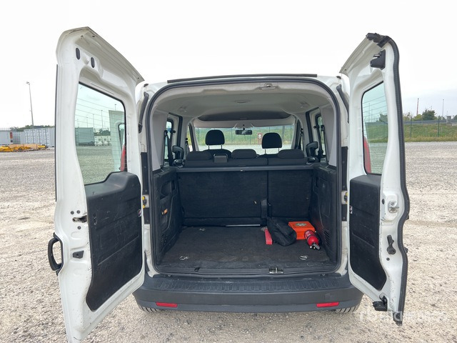 2018 Fiat Doblo CARGO COMBI 1.3 MJT 16V SX N1 Van Truck - Mali kombi: slika 2018 Fiat Doblo CARGO COMBI 1.3 MJT 16V SX N1 Van Truck - Mali kombi 2018 Fiat Doblo CARGO COMBI 1.3 MJT 16V SX N1 Van Truck - Mali kombi: slika 2018 Fiat Doblo CARGO COMBI 1.3 MJT 16V SX N1 Van Truck - Mali kombi