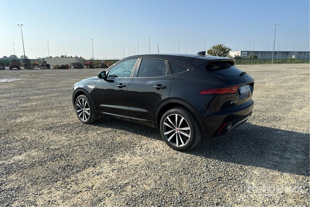 2018 Jaguar E Pace 2.0D I4 R-DYNAMIC SE 4WD 240CV SUV - SUV: slika 2018 Jaguar E Pace 2.0D I4 R-DYNAMIC SE 4WD 240CV SUV - SUV 2018 Jaguar E Pace 2.0D I4 R-DYNAMIC SE 4WD 240CV SUV - SUV: slika 2018 Jaguar E Pace 2.0D I4 R-DYNAMIC SE 4WD 240CV SUV - SUV