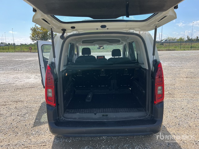2021 Citroen Berlingo Autocarro furgonato - Mali kombi: slika 2021 Citroen Berlingo Autocarro furgonato - Mali kombi 2021 Citroen Berlingo Autocarro furgonato - Mali kombi: slika 2021 Citroen Berlingo Autocarro furgonato - Mali kombi
