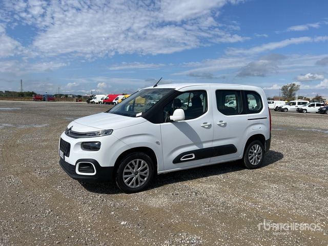 2021 Citroen Berlingo Autocarro furgonato - Mali kombi: slika 2021 Citroen Berlingo Autocarro furgonato - Mali kombi 2021 Citroen Berlingo Autocarro furgonato - Mali kombi: slika 2021 Citroen Berlingo Autocarro furgonato - Mali kombi