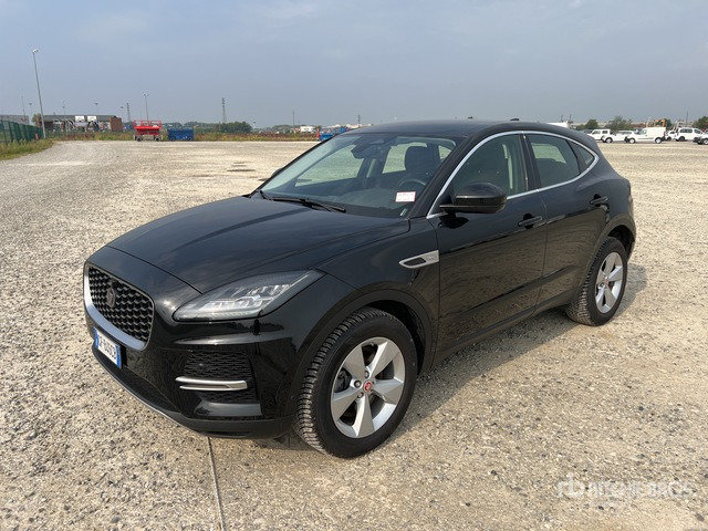 2021 Jaguar E Pace 2.0D D163 S AUTO 4WD SUV - SUV: slika 2021 Jaguar E Pace 2.0D D163 S AUTO 4WD SUV - SUV 2021 Jaguar E Pace 2.0D D163 S AUTO 4WD SUV - SUV: slika 2021 Jaguar E Pace 2.0D D163 S AUTO 4WD SUV - SUV