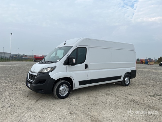 2021 Peugeot Boxer 333 L3H2 2.2 BLUEHDI 140CV S&S Van Truck - Furgon: slika  2021 Peugeot Boxer 333 L3H2 2.2 BLUEHDI 140CV S&S Van Truck - Furgon 2021 Peugeot Boxer 333 L3H2 2.2 BLUEHDI 140CV S&S Van Truck - Furgon: slika  2021 Peugeot Boxer 333 L3H2 2.2 BLUEHDI 140CV S&S Van Truck - Furgon
