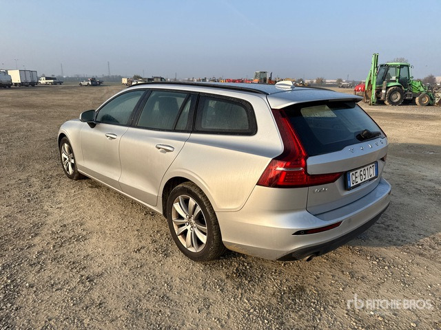 2021 Volvo V60 SW B4 D AUTOM. MOMENTUM BUSINESS Station Wagon - Karavan: slika 2021 Volvo V60 SW B4 D AUTOM. MOMENTUM BUSINESS Station Wagon - Karavan 2021 Volvo V60 SW B4 D AUTOM. MOMENTUM BUSINESS Station Wagon - Karavan: slika 2021 Volvo V60 SW B4 D AUTOM. MOMENTUM BUSINESS Station Wagon - Karavan