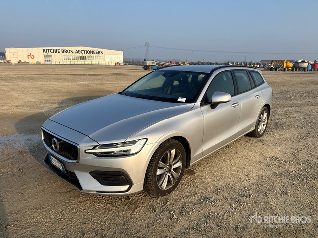 2021 Volvo V60 SW B4 D AUTOM. MOMENTUM BUSINESS Station Wagon - Karavan: slika 2021 Volvo V60 SW B4 D AUTOM. MOMENTUM BUSINESS Station Wagon - Karavan 2021 Volvo V60 SW B4 D AUTOM. MOMENTUM BUSINESS Station Wagon - Karavan: slika 2021 Volvo V60 SW B4 D AUTOM. MOMENTUM BUSINESS Station Wagon - Karavan