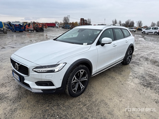 2021 Volvo V90 CROSS COUNTRY SW B4 D AUTO CC P ... Station Wagon - Karavan: slika 2021 Volvo V90 CROSS COUNTRY SW B4 D AUTO CC P ... Station Wagon - Karavan 2021 Volvo V90 CROSS COUNTRY SW B4 D AUTO CC P ... Station Wagon - Karavan: slika 2021 Volvo V90 CROSS COUNTRY SW B4 D AUTO CC P ... Station Wagon - Karavan