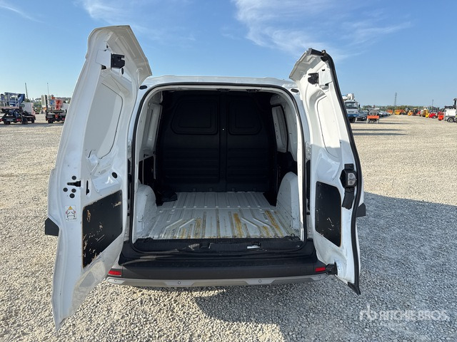 2022 Renault Kangoo EDITION ONE BLUE DCI 115 Van Truck - Mali kombi: slika 2022 Renault Kangoo EDITION ONE BLUE DCI 115 Van Truck - Mali kombi 2022 Renault Kangoo EDITION ONE BLUE DCI 115 Van Truck - Mali kombi: slika 2022 Renault Kangoo EDITION ONE BLUE DCI 115 Van Truck - Mali kombi