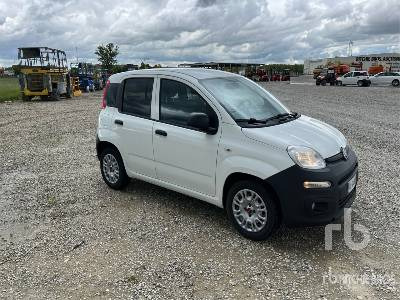 FIAT PANDA Hybrid - Kamion sandučar: slika FIAT PANDA Hybrid - Kamion sandučar FIAT PANDA Hybrid - Kamion sandučar: slika FIAT PANDA Hybrid - Kamion sandučar
