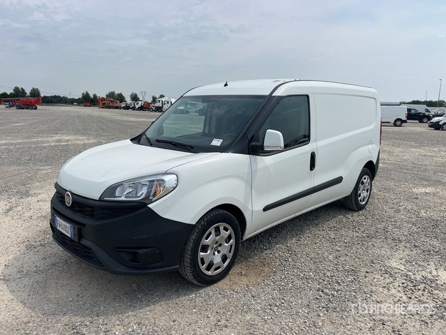 Fiat Doblo Cargo Van Truck - Furgon: slika Fiat Doblo Cargo Van Truck - Furgon Fiat Doblo Cargo Van Truck - Furgon: slika Fiat Doblo Cargo Van Truck - Furgon