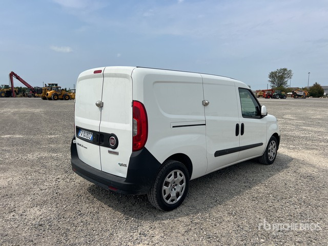 Fiat Doblo Cargo Van Truck - Furgon: slika Fiat Doblo Cargo Van Truck - Furgon Fiat Doblo Cargo Van Truck - Furgon: slika Fiat Doblo Cargo Van Truck - Furgon
