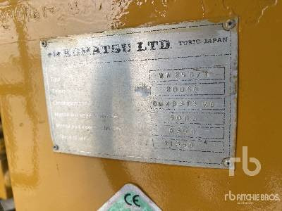 KOMATSU WA250-1 - Utovarivač na kotačima: slika KOMATSU WA250-1 - Utovarivač na kotačima KOMATSU WA250-1 - Utovarivač na kotačima: slika KOMATSU WA250-1 - Utovarivač na kotačima