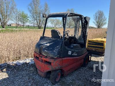 LINDE E25-02 2500 kg - Električni viličar: slika LINDE E25-02 2500 kg - Električni viličar LINDE E25-02 2500 kg - Električni viličar: slika LINDE E25-02 2500 kg - Električni viličar