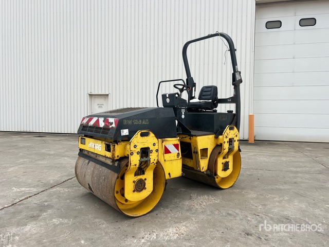 2006 Bomag BW138AD Compacteur Vibrant Tandem Double Drum Roller - Cestovni valjak: slika 2006 Bomag BW138AD Compacteur Vibrant Tandem Double Drum Roller - Cestovni valjak 2006 Bomag BW138AD Compacteur Vibrant Tandem Double Drum Roller - Cestovni valjak: slika 2006 Bomag BW138AD Compacteur Vibrant Tandem Double Drum Roller - Cestovni valjak