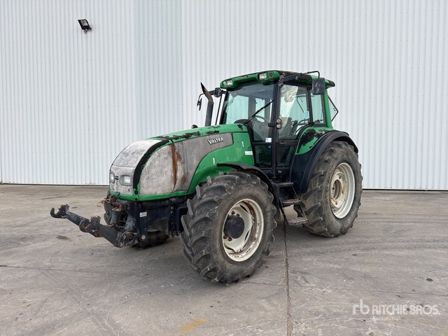 2006 Valtra T140 4x4 Tracteur Argicole 4WD Tractor - Traktor: slika 2006 Valtra T140 4x4 Tracteur Argicole 4WD Tractor - Traktor 2006 Valtra T140 4x4 Tracteur Argicole 4WD Tractor - Traktor: slika 2006 Valtra T140 4x4 Tracteur Argicole 4WD Tractor - Traktor