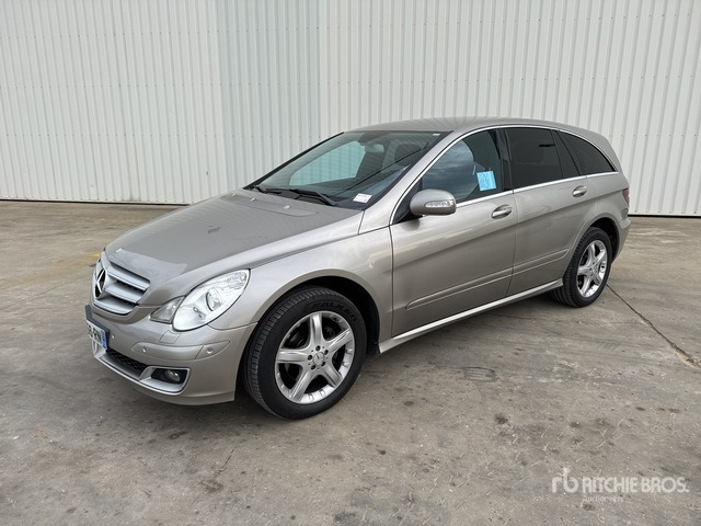 2007 Mercedes-Benz Classe R AWD Break Automobile - Automobil: slika 2007 Mercedes-Benz Classe R AWD Break Automobile - Automobil 2007 Mercedes-Benz Classe R AWD Break Automobile - Automobil: slika 2007 Mercedes-Benz Classe R AWD Break Automobile - Automobil