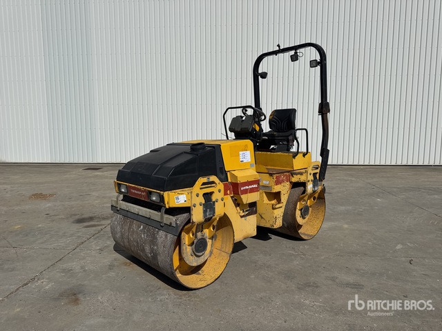 2008 Dynapac CC142 Compacteur Vibrant Tandem Double Drum Roller - Cestovni valjak: slika 2008 Dynapac CC142 Compacteur Vibrant Tandem Double Drum Roller - Cestovni valjak 2008 Dynapac CC142 Compacteur Vibrant Tandem Double Drum Roller - Cestovni valjak: slika 2008 Dynapac CC142 Compacteur Vibrant Tandem Double Drum Roller - Cestovni valjak