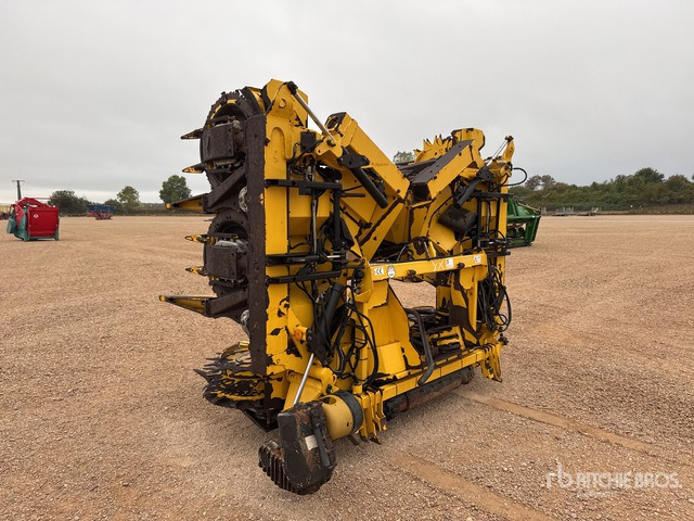 2010 New Holland FI470 Bec A Mais 10 Rangs 10 Row Corn Forage Harvester Header - Malčer: slika 2010 New Holland FI470 Bec A Mais 10 Rangs 10 Row Corn Forage Harvester Header - Malčer 2010 New Holland FI470 Bec A Mais 10 Rangs 10 Row Corn Forage Harvester Header - Malčer: slika 2010 New Holland FI470 Bec A Mais 10 Rangs 10 Row Corn Forage Harvester Header - Malčer
