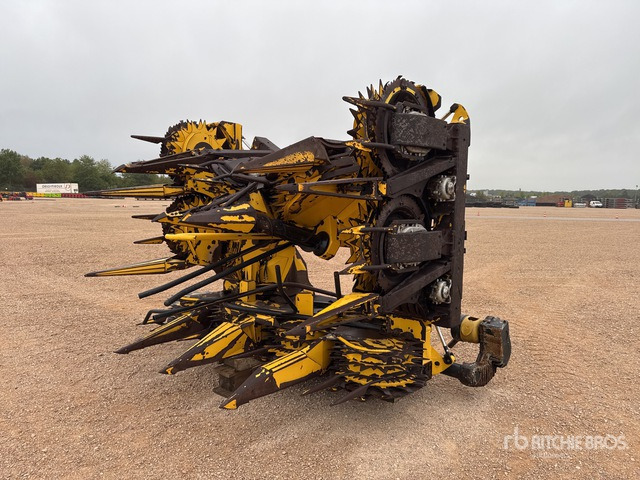 2010 New Holland FI470 Bec A Mais 10 Rangs 10 Row Corn Forage Harvester Header - Malčer: slika 2010 New Holland FI470 Bec A Mais 10 Rangs 10 Row Corn Forage Harvester Header - Malčer 2010 New Holland FI470 Bec A Mais 10 Rangs 10 Row Corn Forage Harvester Header - Malčer: slika 2010 New Holland FI470 Bec A Mais 10 Rangs 10 Row Corn Forage Harvester Header - Malčer