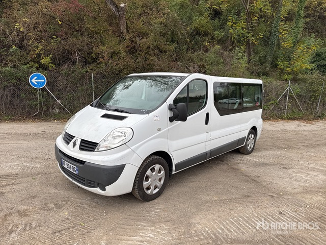 2010 Renault Trafic Minibus Minivan - Putnički kombi: slika 2010 Renault Trafic Minibus Minivan - Putnički kombi 2010 Renault Trafic Minibus Minivan - Putnički kombi: slika 2010 Renault Trafic Minibus Minivan - Putnički kombi