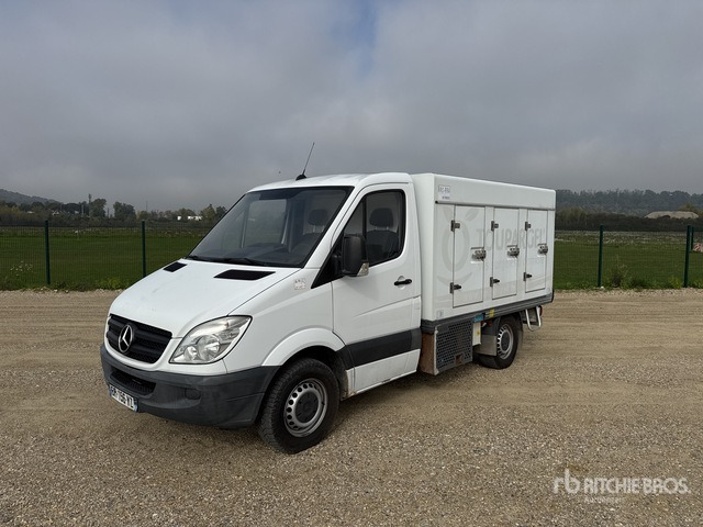 2011 Mercedes-Benz Sprinter 4x2 Camion Frigorifique 4x2 Refrigerated Truck - Kamion hladnjača: slika 2011 Mercedes-Benz Sprinter 4x2 Camion Frigorifique 4x2 Refrigerated Truck - Kamion hladnjača 2011 Mercedes-Benz Sprinter 4x2 Camion Frigorifique 4x2 Refrigerated Truck - Kamion hladnjača: slika 2011 Mercedes-Benz Sprinter 4x2 Camion Frigorifique 4x2 Refrigerated Truck - Kamion hladnjača