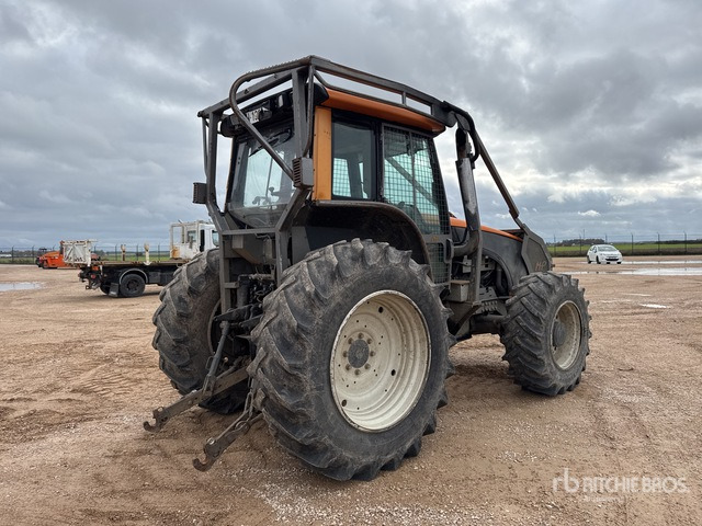 2011 Valtra T161H Tracteur Agricole (Inoperable) 4WD Tractor - Traktor: slika 2011 Valtra T161H Tracteur Agricole (Inoperable) 4WD Tractor - Traktor 2011 Valtra T161H Tracteur Agricole (Inoperable) 4WD Tractor - Traktor: slika 2011 Valtra T161H Tracteur Agricole (Inoperable) 4WD Tractor - Traktor