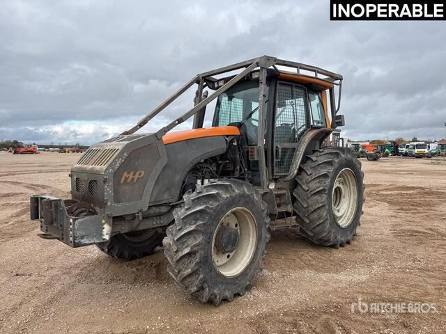 2011 Valtra T161H Tracteur Agricole (Inoperable) 4WD Tractor - Traktor: slika 2011 Valtra T161H Tracteur Agricole (Inoperable) 4WD Tractor - Traktor 2011 Valtra T161H Tracteur Agricole (Inoperable) 4WD Tractor - Traktor: slika 2011 Valtra T161H Tracteur Agricole (Inoperable) 4WD Tractor - Traktor