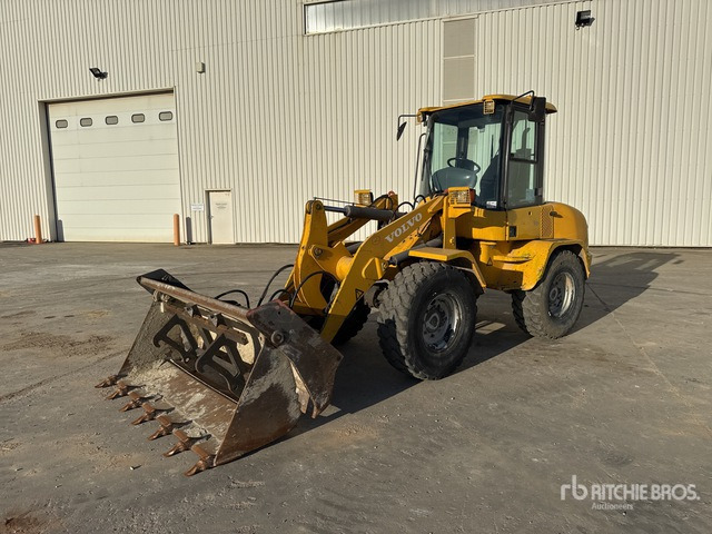 2011 Volvo L35B-Z Chargeuse Sur Pneus Wheel Loader - Utovarivač na kotačima: slika 2011 Volvo L35B-Z Chargeuse Sur Pneus Wheel Loader - Utovarivač na kotačima 2011 Volvo L35B-Z Chargeuse Sur Pneus Wheel Loader - Utovarivač na kotačima: slika 2011 Volvo L35B-Z Chargeuse Sur Pneus Wheel Loader - Utovarivač na kotačima