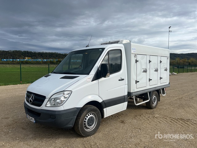 2012 Mercedes-Benz Sprinter 4x2 Camion Frigorifique 4x2 Refrigerated Truck - Kamion hladnjača: slika 2012 Mercedes-Benz Sprinter 4x2 Camion Frigorifique 4x2 Refrigerated Truck - Kamion hladnjača 2012 Mercedes-Benz Sprinter 4x2 Camion Frigorifique 4x2 Refrigerated Truck - Kamion hladnjača: slika 2012 Mercedes-Benz Sprinter 4x2 Camion Frigorifique 4x2 Refrigerated Truck - Kamion hladnjača