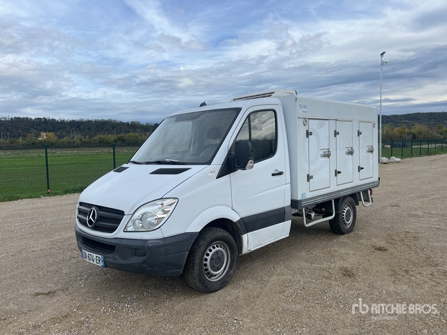 2013 Mercedes-Benz Sprinter 4x2 Camion Frigorifique 4x2 Refrigerated Truck - Kamion hladnjača: slika 2013 Mercedes-Benz Sprinter 4x2 Camion Frigorifique 4x2 Refrigerated Truck - Kamion hladnjača 2013 Mercedes-Benz Sprinter 4x2 Camion Frigorifique 4x2 Refrigerated Truck - Kamion hladnjača: slika 2013 Mercedes-Benz Sprinter 4x2 Camion Frigorifique 4x2 Refrigerated Truck - Kamion hladnjača