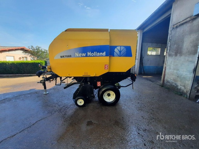 2013 New Holland BR7060 Presse A Bale Ronde Round Baler - Rolo balirka: slika 2013 New Holland BR7060 Presse A Bale Ronde Round Baler - Rolo balirka 2013 New Holland BR7060 Presse A Bale Ronde Round Baler - Rolo balirka: slika 2013 New Holland BR7060 Presse A Bale Ronde Round Baler - Rolo balirka