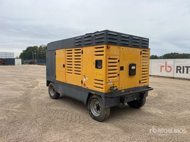 2015 Atlas Copco XAHS447 Mobile 25000 L Compresseur A Air Air Compressor - Zračni kompresor: slika 2015 Atlas Copco XAHS447 Mobile 25000 L Compresseur A Air Air Compressor - Zračni kompresor 2015 Atlas Copco XAHS447 Mobile 25000 L Compresseur A Air Air Compressor - Zračni kompresor: slika 2015 Atlas Copco XAHS447 Mobile 25000 L Compresseur A Air Air Compressor - Zračni kompresor