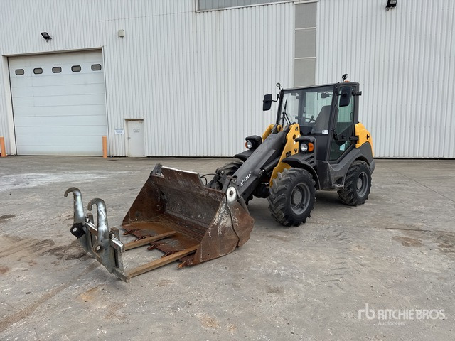 2015 Mecalac AX850 Chargeuse Sur Pneus Wheel Loader - Utovarivač na kotačima: slika 2015 Mecalac AX850 Chargeuse Sur Pneus Wheel Loader - Utovarivač na kotačima 2015 Mecalac AX850 Chargeuse Sur Pneus Wheel Loader - Utovarivač na kotačima: slika 2015 Mecalac AX850 Chargeuse Sur Pneus Wheel Loader - Utovarivač na kotačima