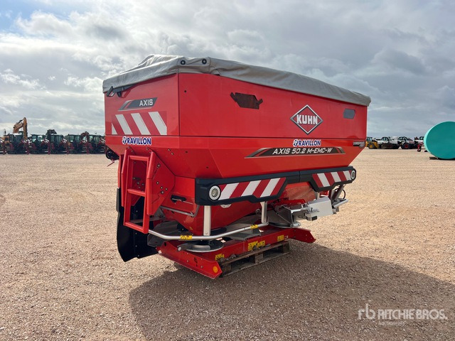 2018 Kuhn Axis 50.2 M-EMC-W 36 m 3-Point 5000 L Epandeur A ... Fertilizer Spreader - Rasipač gnojiva: slika 2018 Kuhn Axis 50.2 M-EMC-W 36 m 3-Point 5000 L Epandeur A ... Fertilizer Spreader - Rasipač gnojiva 2018 Kuhn Axis 50.2 M-EMC-W 36 m 3-Point 5000 L Epandeur A ... Fertilizer Spreader - Rasipač gnojiva: slika 2018 Kuhn Axis 50.2 M-EMC-W 36 m 3-Point 5000 L Epandeur A ... Fertilizer Spreader - Rasipač gnojiva