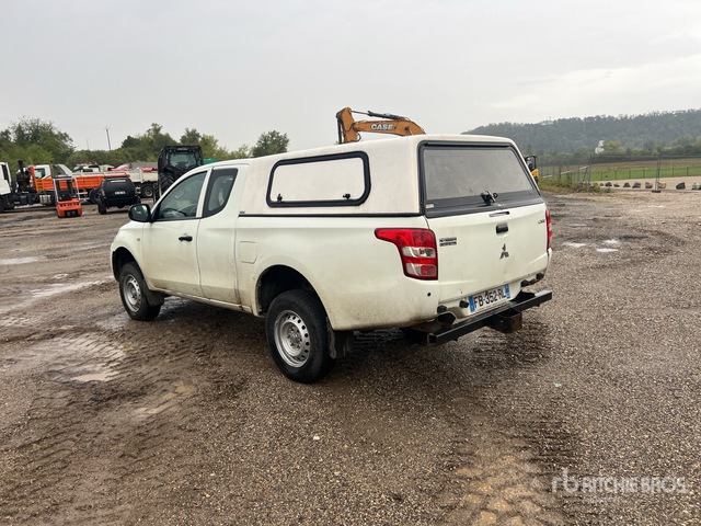 2018 Mitsubishi L200 4x4 Extended Cab (Inoperable) Pickup - Pick-up: slika  2018 Mitsubishi L200 4x4 Extended Cab (Inoperable) Pickup - Pick-up 2018 Mitsubishi L200 4x4 Extended Cab (Inoperable) Pickup - Pick-up: slika  2018 Mitsubishi L200 4x4 Extended Cab (Inoperable) Pickup - Pick-up