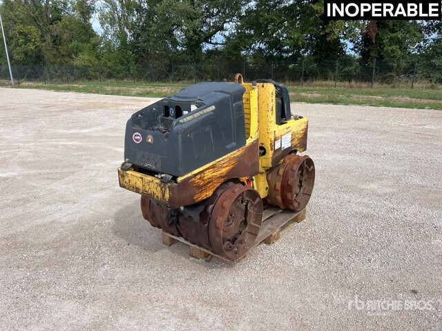 Bomag BMP 8500 Rouleau de compactage - Mini valjak: slika Bomag BMP 8500 Rouleau de compactage - Mini valjak Bomag BMP 8500 Rouleau de compactage - Mini valjak: slika Bomag BMP 8500 Rouleau de compactage - Mini valjak
