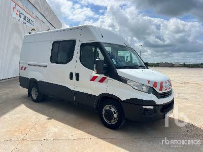 IVECO 35C15 Vehicule Utilitaire - Furgon: slika IVECO 35C15 Vehicule Utilitaire - Furgon IVECO 35C15 Vehicule Utilitaire - Furgon: slika IVECO 35C15 Vehicule Utilitaire - Furgon